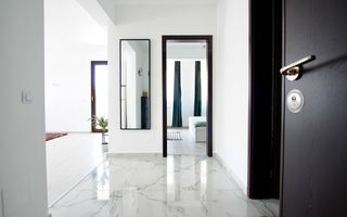 Închiriez apartament 2 camere Brown Luxury - Poză 1