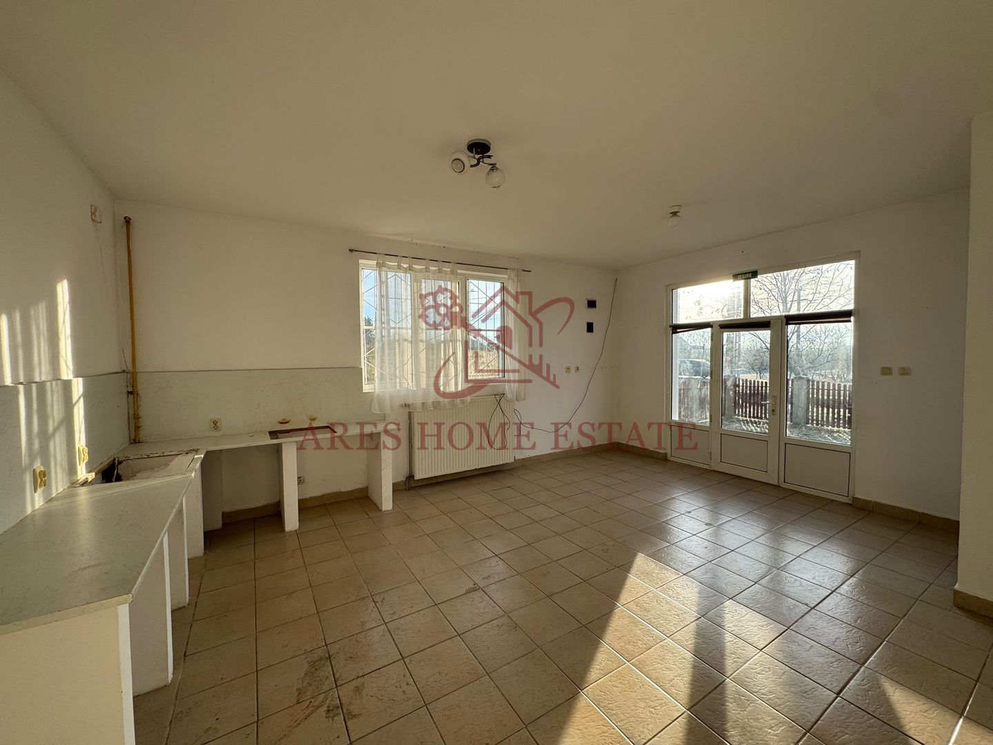 Casă 7 camere de vânzare/închiriere Izvin + anexă 90 mp- Comision 0 - Poză 7