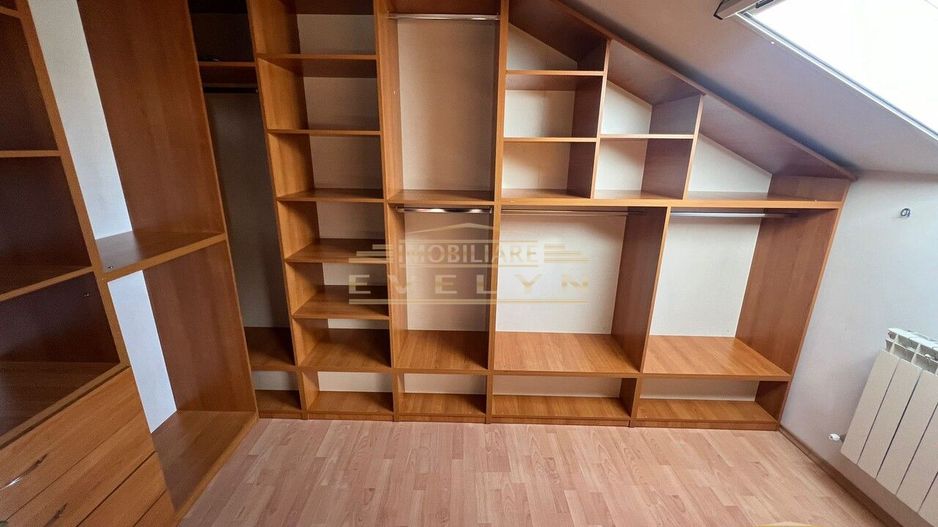 Apartament de vanzare pe doua nivele, zona Pietonalul Transilvaniei, pret 180000 euro - Poză 12