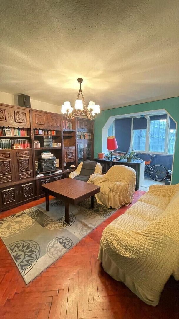 APARTAMENT SPATIOS  METROU BASARAB - Poză 1