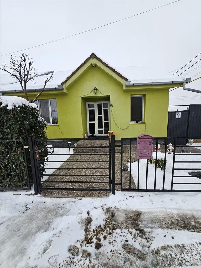 Casa  Santandrei mobilata utilata - Poză 2