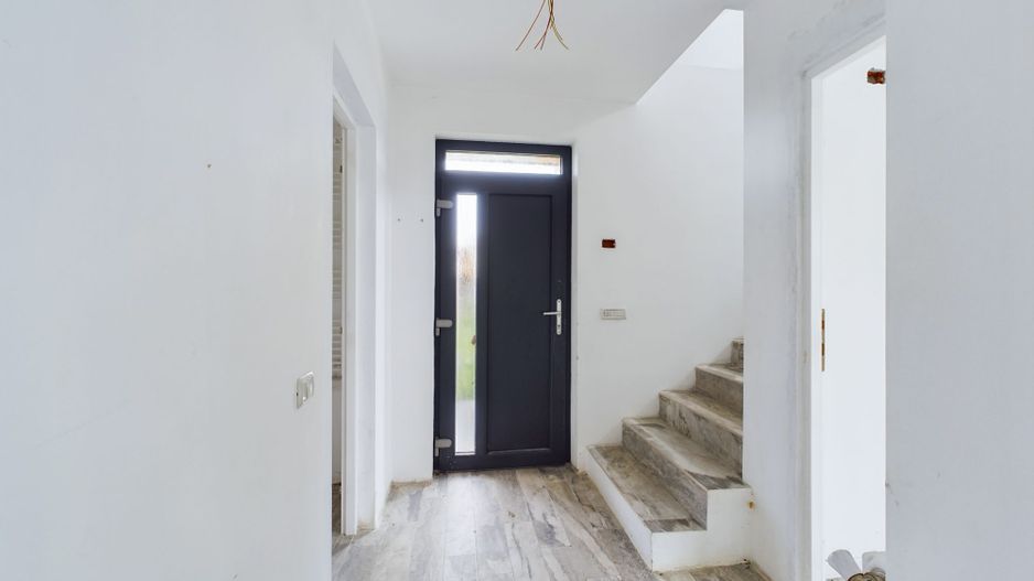 Casă în Dumbrăvița lângă pădure - Poză 7