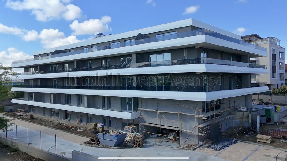 Apartament 4 camere de vanzare Pipera in bloc cu vedere la lac - Poză 5