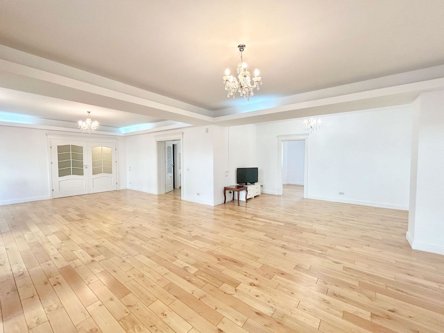Villas for Rent I London Residence Pipera | 5 Bedrooms | Tennis Court - Poză 11