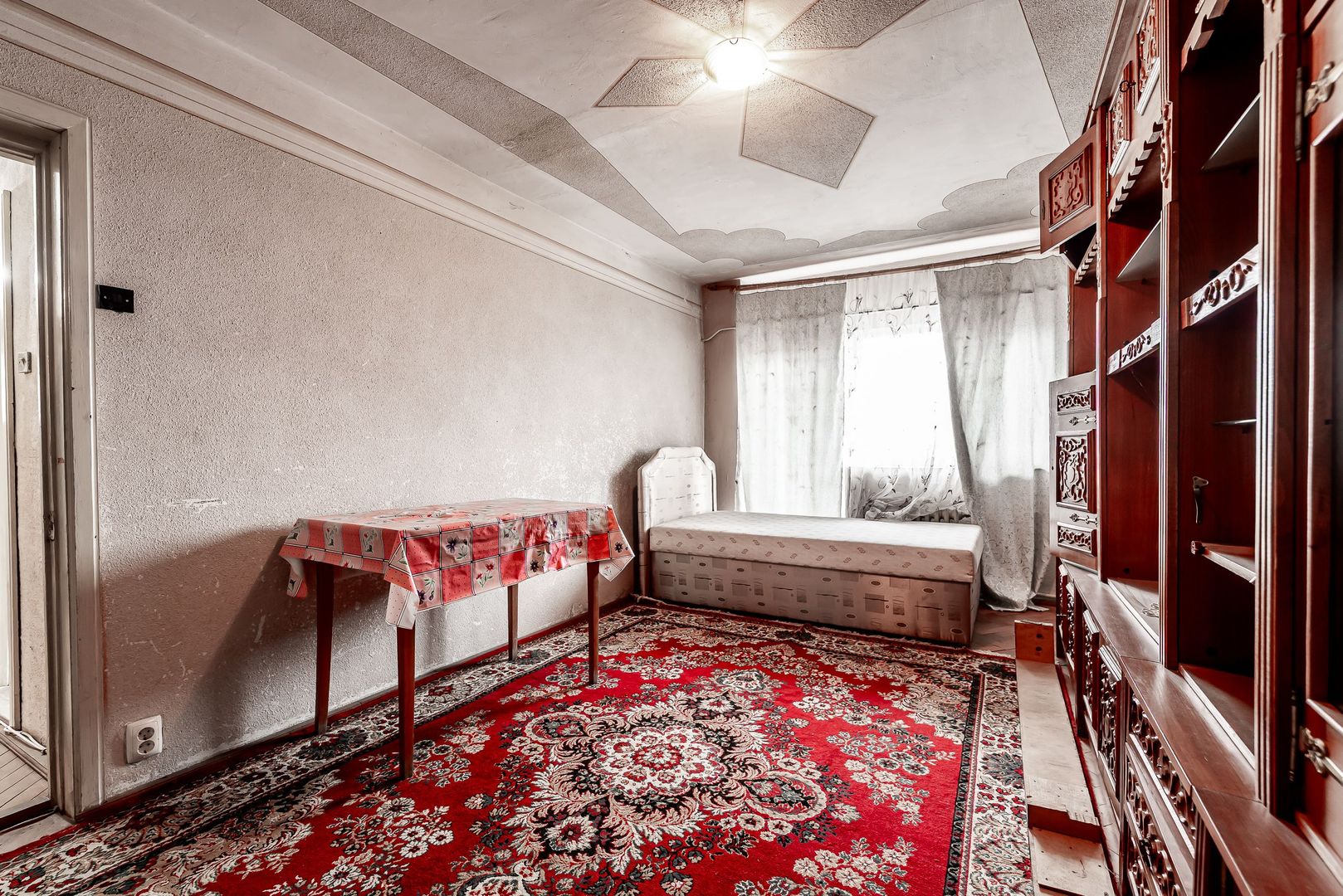Apartament spatios in centrul orasului Chisineu Cris - Poză 6