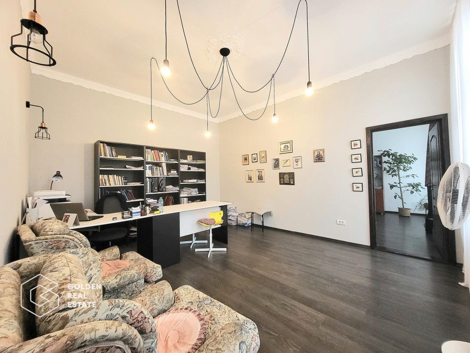 Apartament pretabil pentru birouri sau locuinta de familie - Poză 1