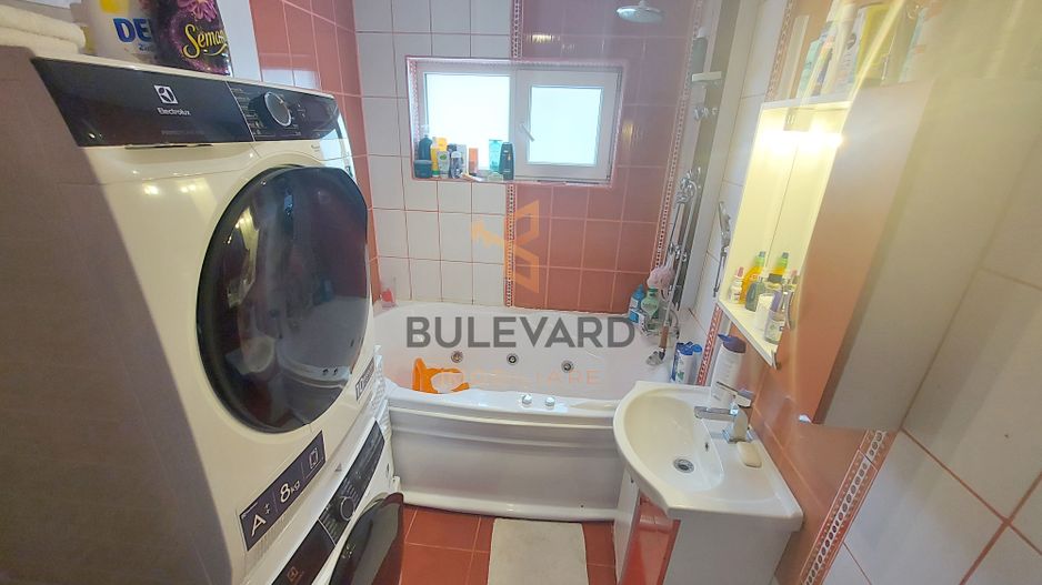 Apartament cu 3 camere/65 mp, zona strazii Eroilor! - Poză 3