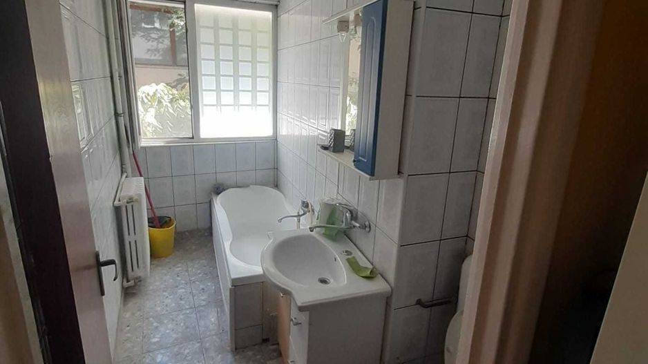 De Inchiriat Apartament 3 Camere Romana - Universitate sect 1 - Poză 5