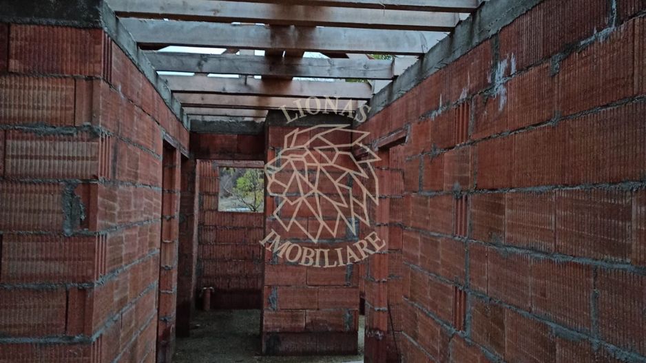 Casa 97 mp-teren 750 mp-tamplarie montata+acoperis-Dealul Jelnei - Poză 6