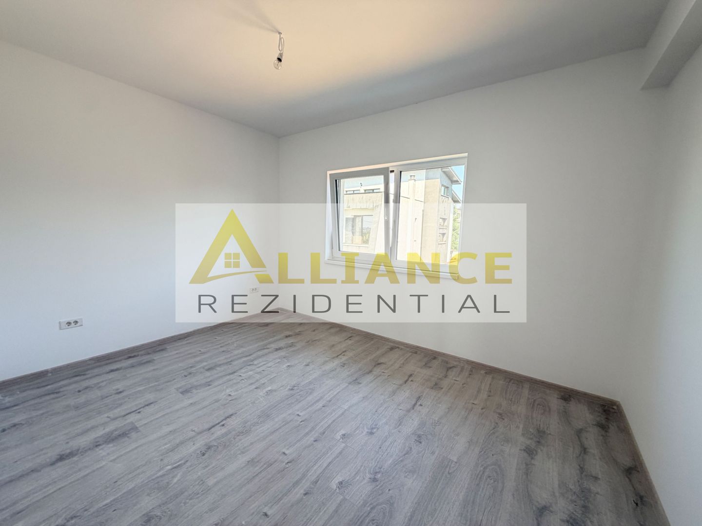Casa de vanzare in Comuna Berceni | Zona de intrare | 5 camere | - Poză 13