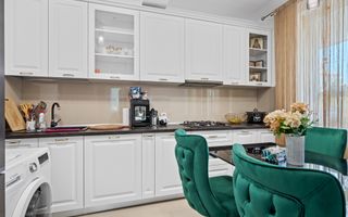 Proprietate premium cu design elegant și multiple upgrade-uri - Poză 3