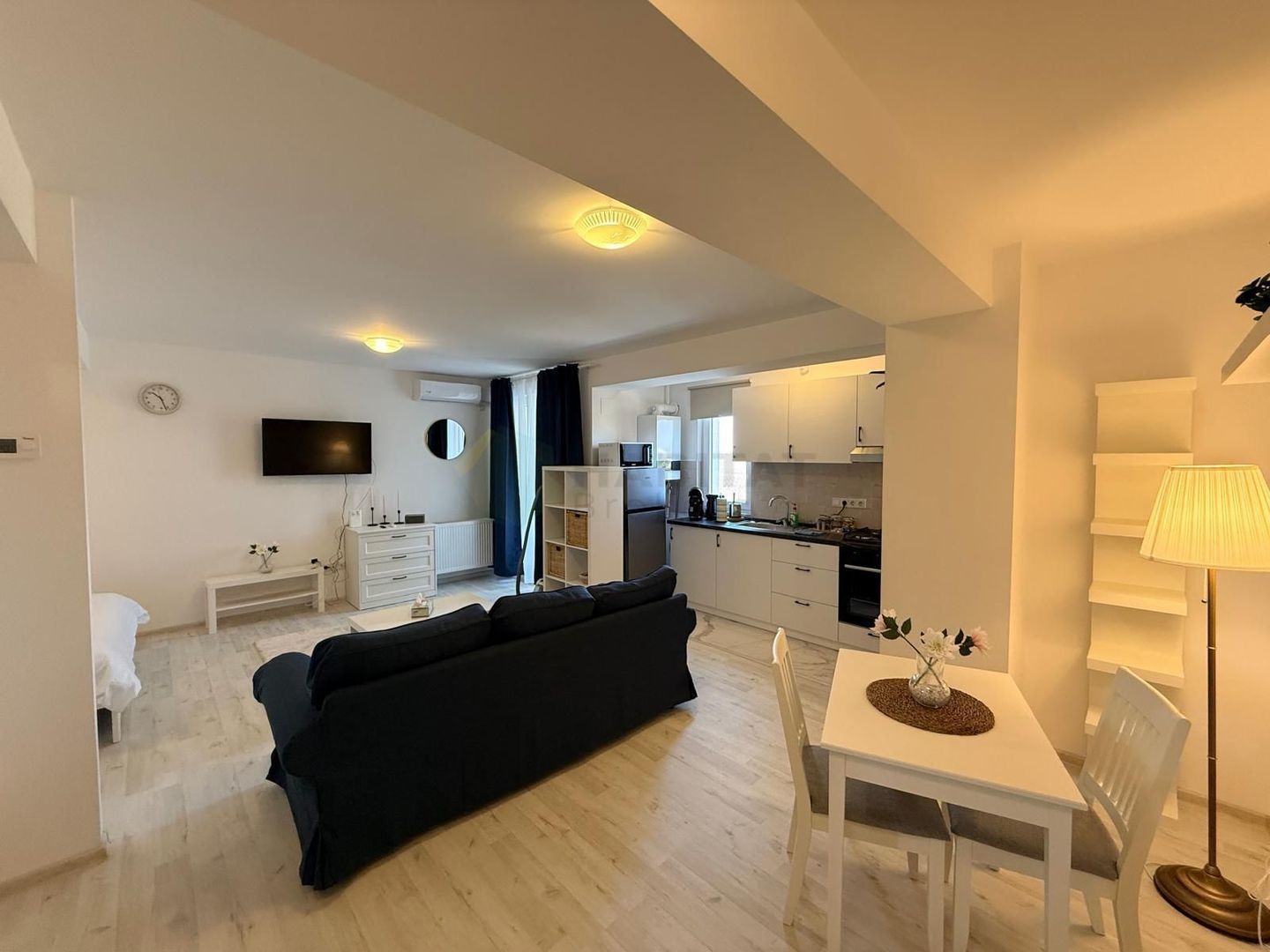 Studio modern – Libertatii Gardens Otopeni | Parcare inclusă | Piscina - Poză 5