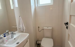 Casa insiruita cu finisaje moderne in cartierul Europa! - Poză 9