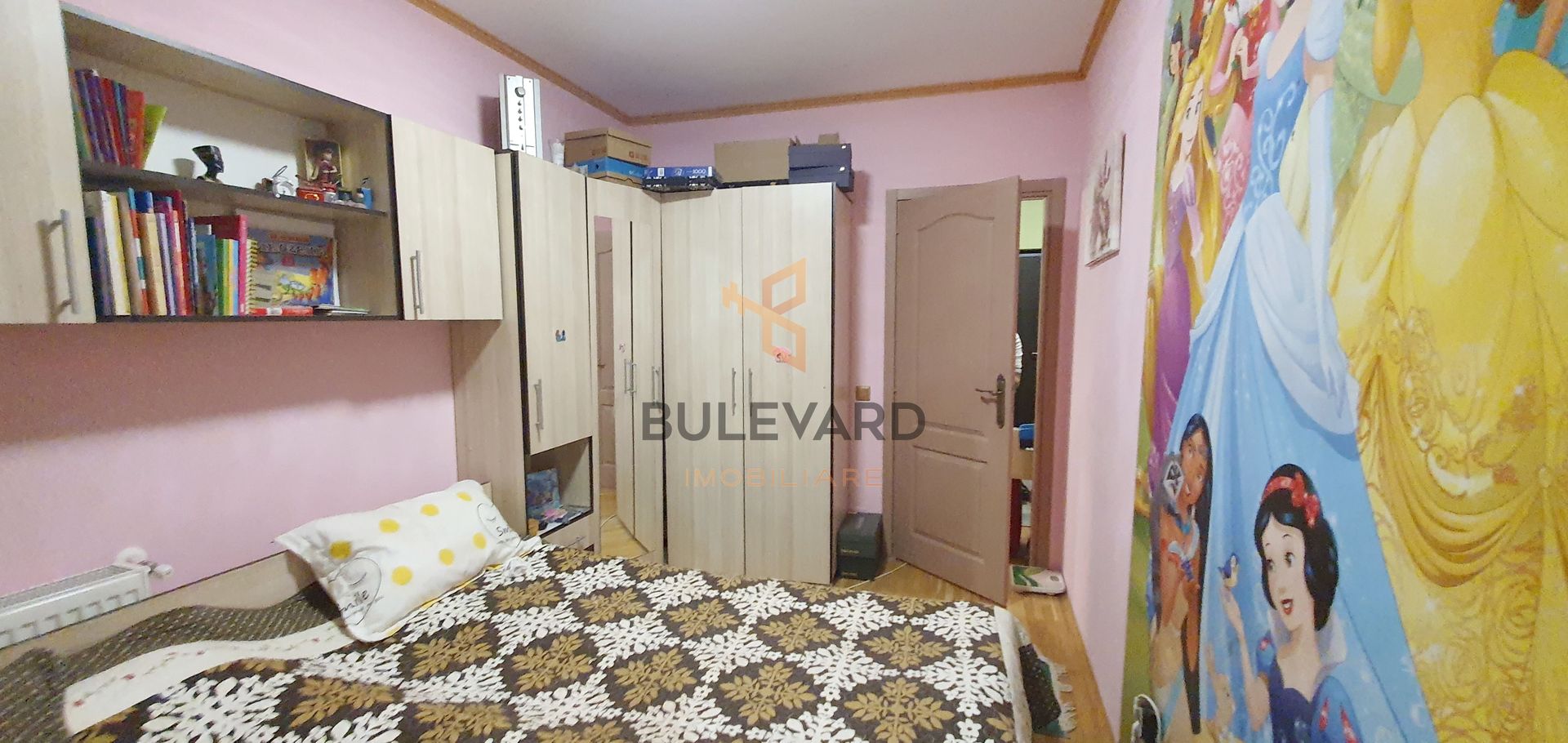 Apartament cu 2 camere decomandate, zona strazii Eroilor! - Poză 2