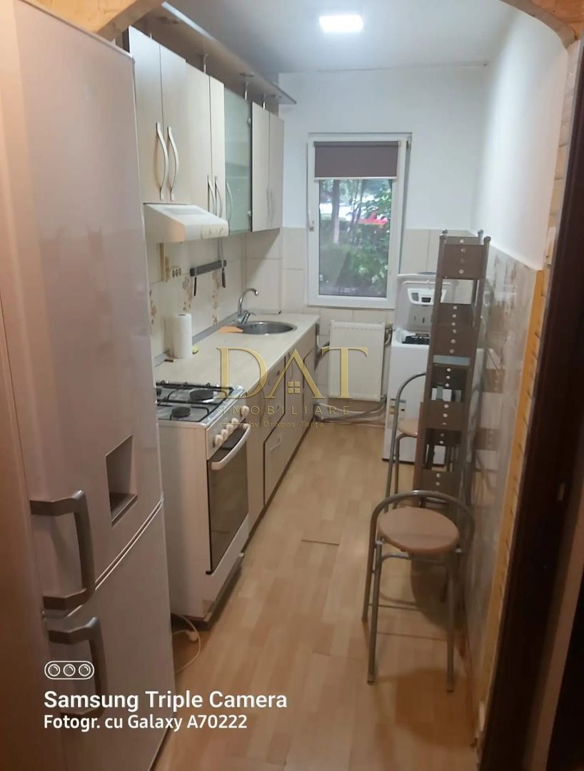 Apartament 3 camere, zona Mc Donald's - Poză 4