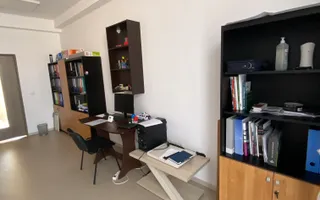 Spatiu birou - Poză 16