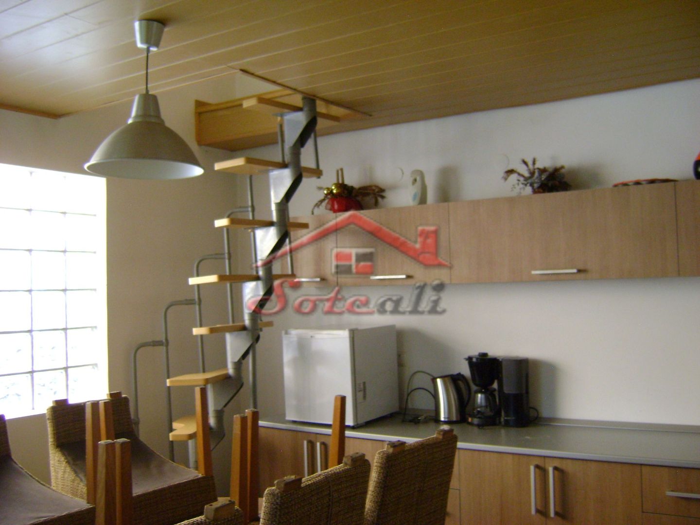 Casă / Vilă cu 7 camere de vânzare în Cornu - Poză 4