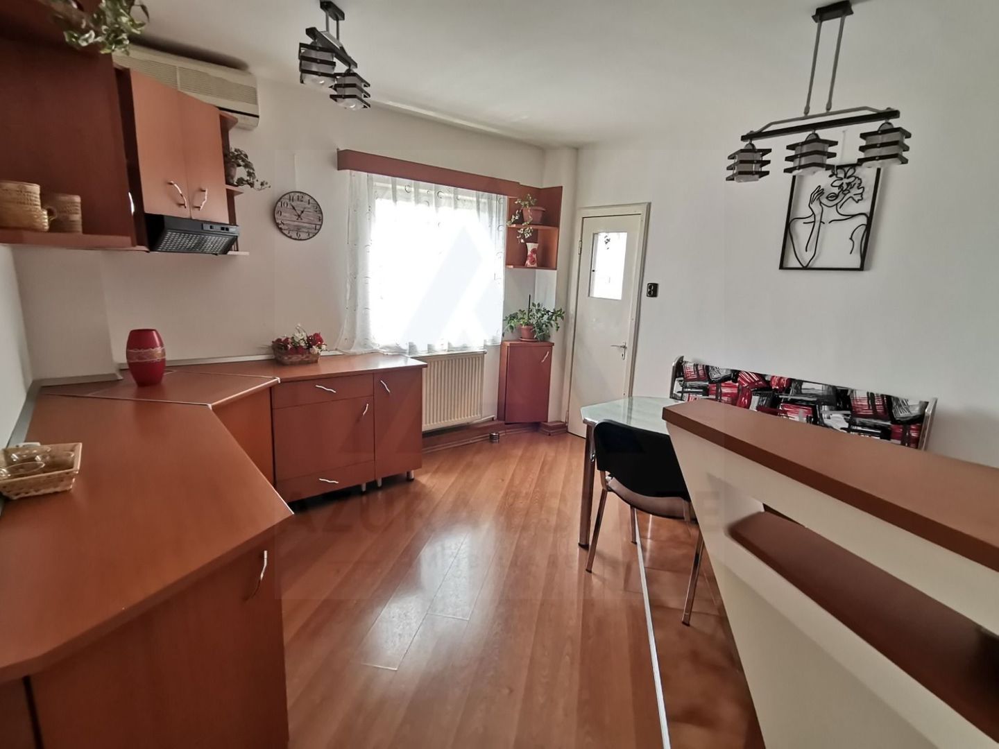 Apartament 4 camere 90 mp utili 2 băi 3 balcoane zona Ultracentrală - Poză 8