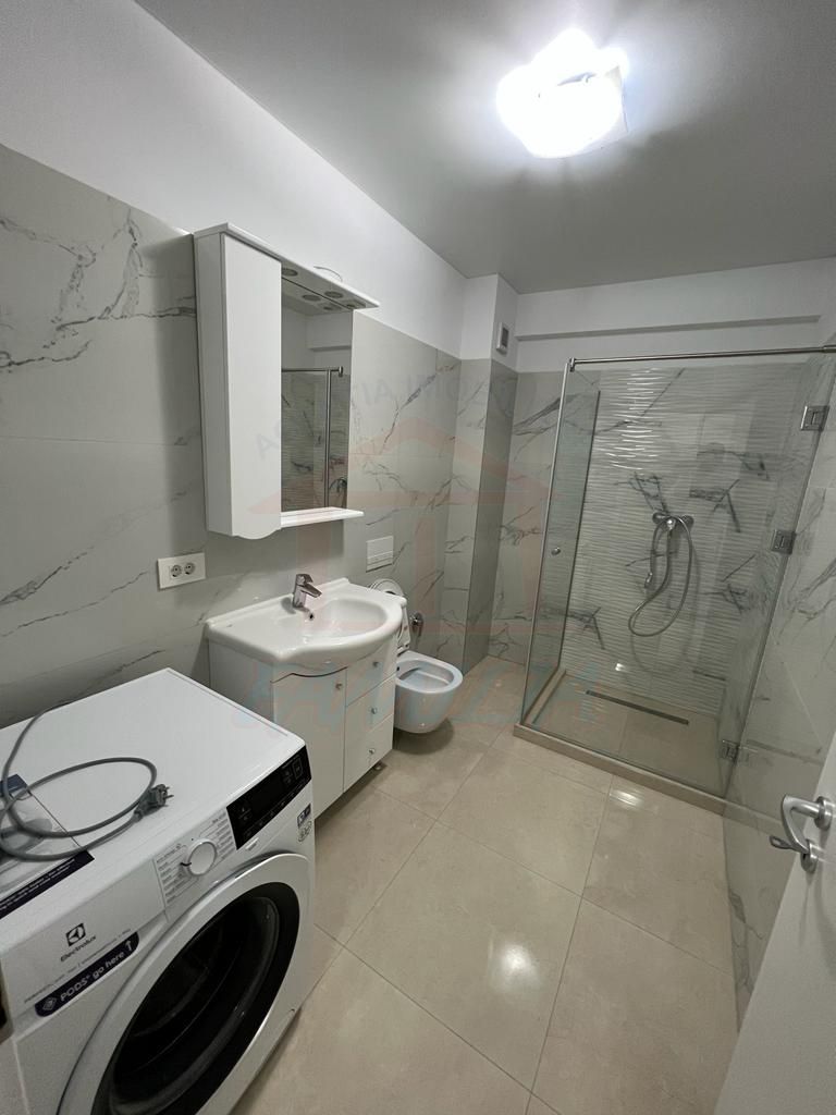 Inchiriem studio in Micro 17 , etaj 2 bloc ROKA, parcare privata, - Poză 14