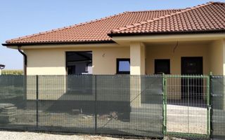 Casa de vanzare Lazuri - Poză 1