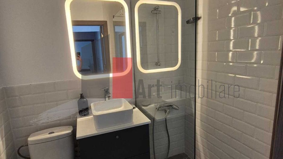 Închiriere apartament 4 camere- zona Politehnicii - Poză 1