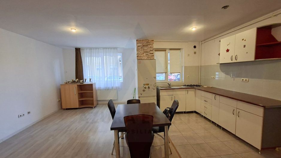 Apartament 3 camere 77 mp utili si parcare privata in zona Rahovei - Poză 3