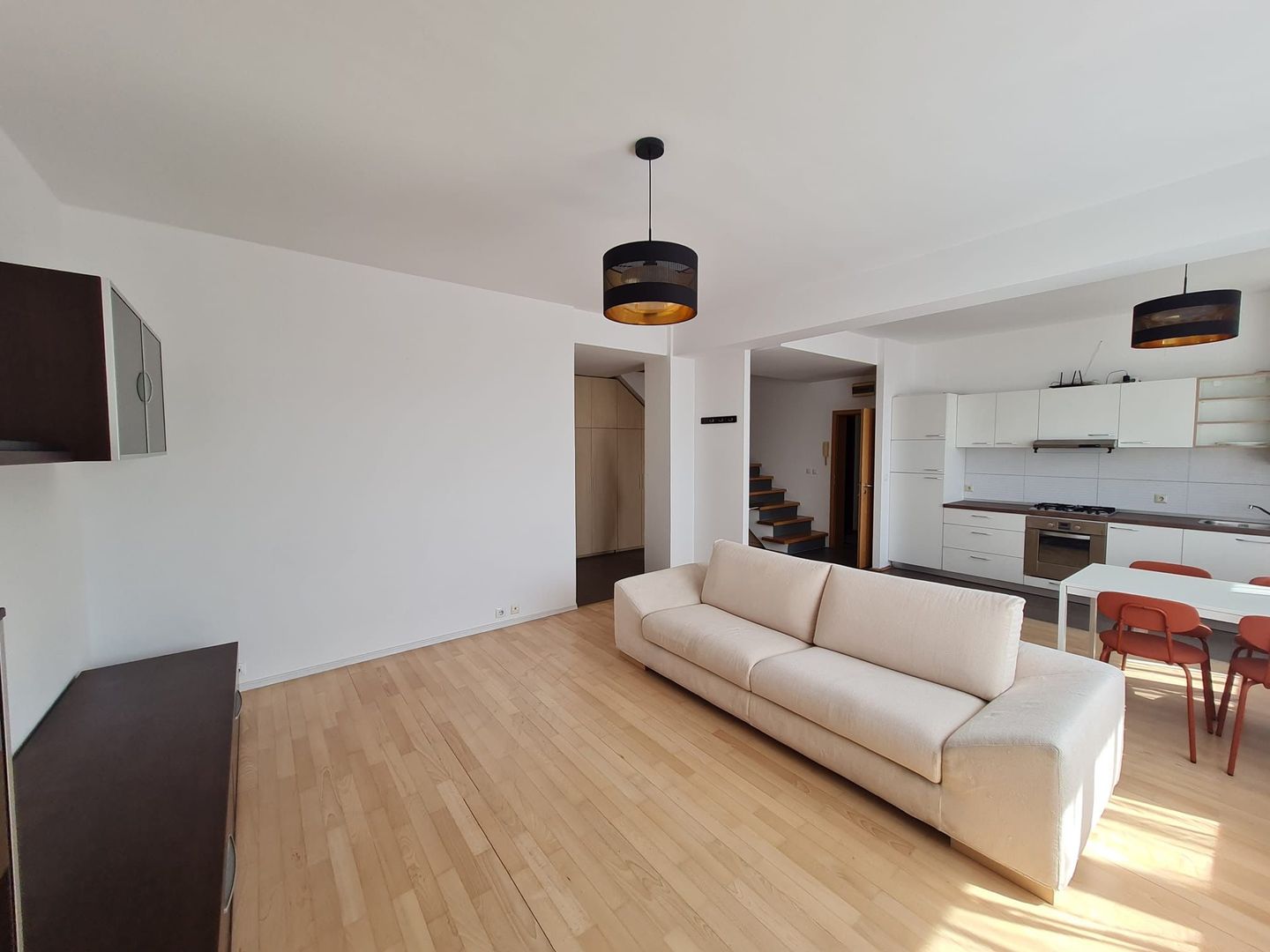 Apartament cu 3 camere de închiriat în zona Odobescu - Poză 3