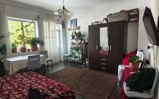 Apartament 3 camere, clădire istorică, centrul Iașului – potențial lux/business - Poză 1