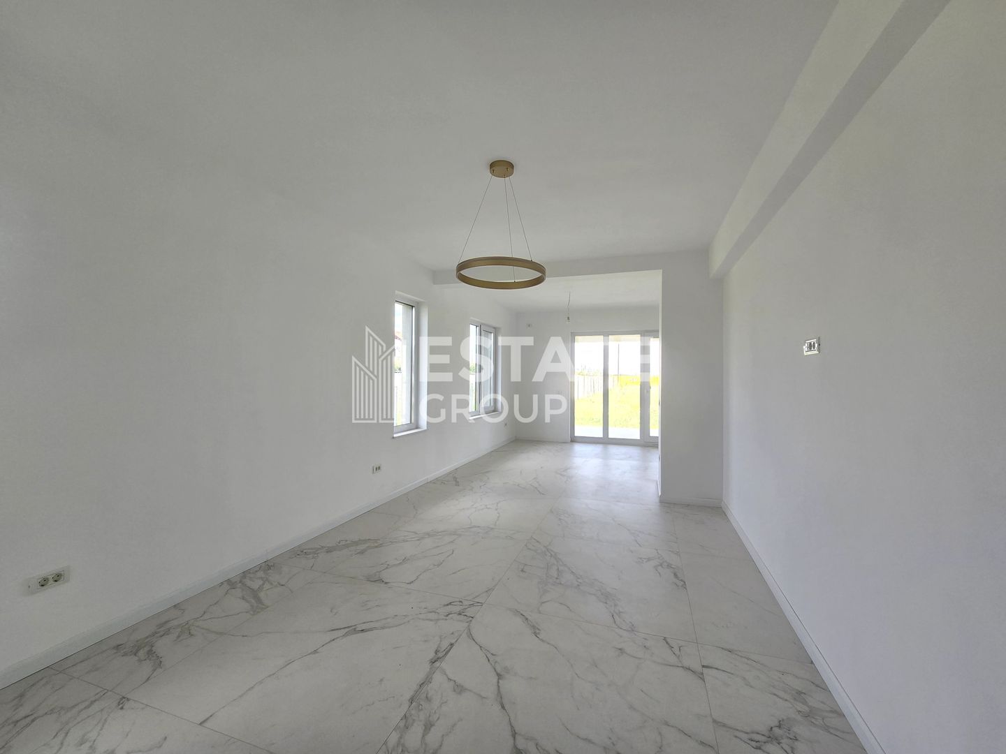 Duplex pe parter cu 3 camere in Covaci - Poză 1