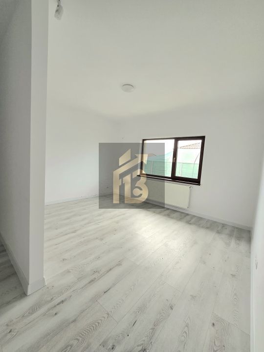 ​Casă 3 camere, 2 băi, curte generoasă 471 mp - Complex Luna, Balotești - Poză 10