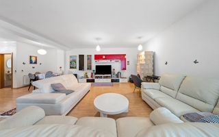 Casa eficienta energetic, cu garaj si 3 locuri de parcare | Faget - Poză 2