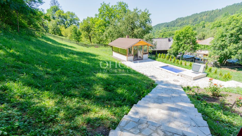 Casa de Vacanta | 5 camere | Foisor | Jacuzzi | teren 4000 m2 | Valeni - Poză 2