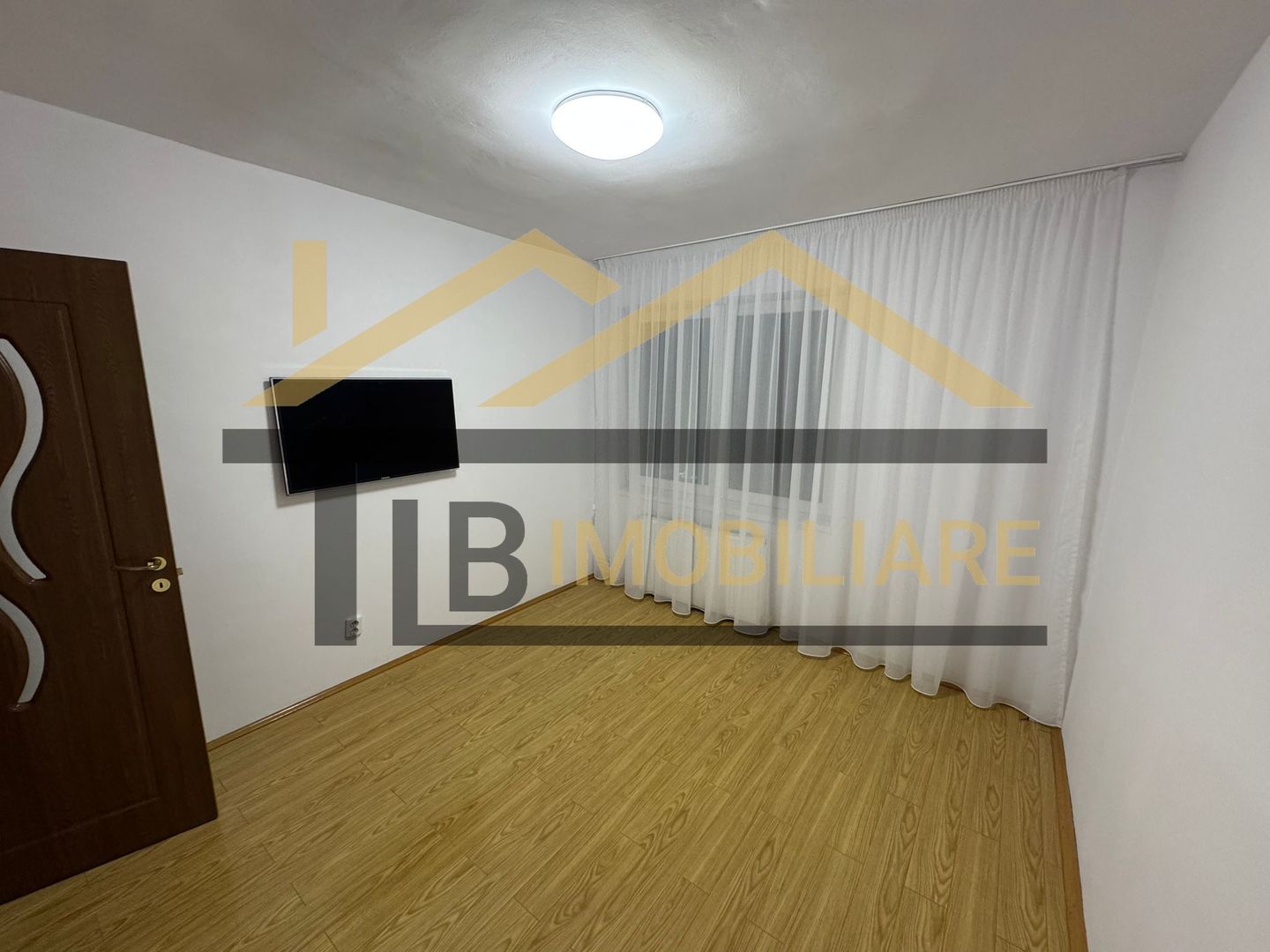 Apartament de 3 camere, 74mp, decomandat, Zona Fortuna - Poză 5