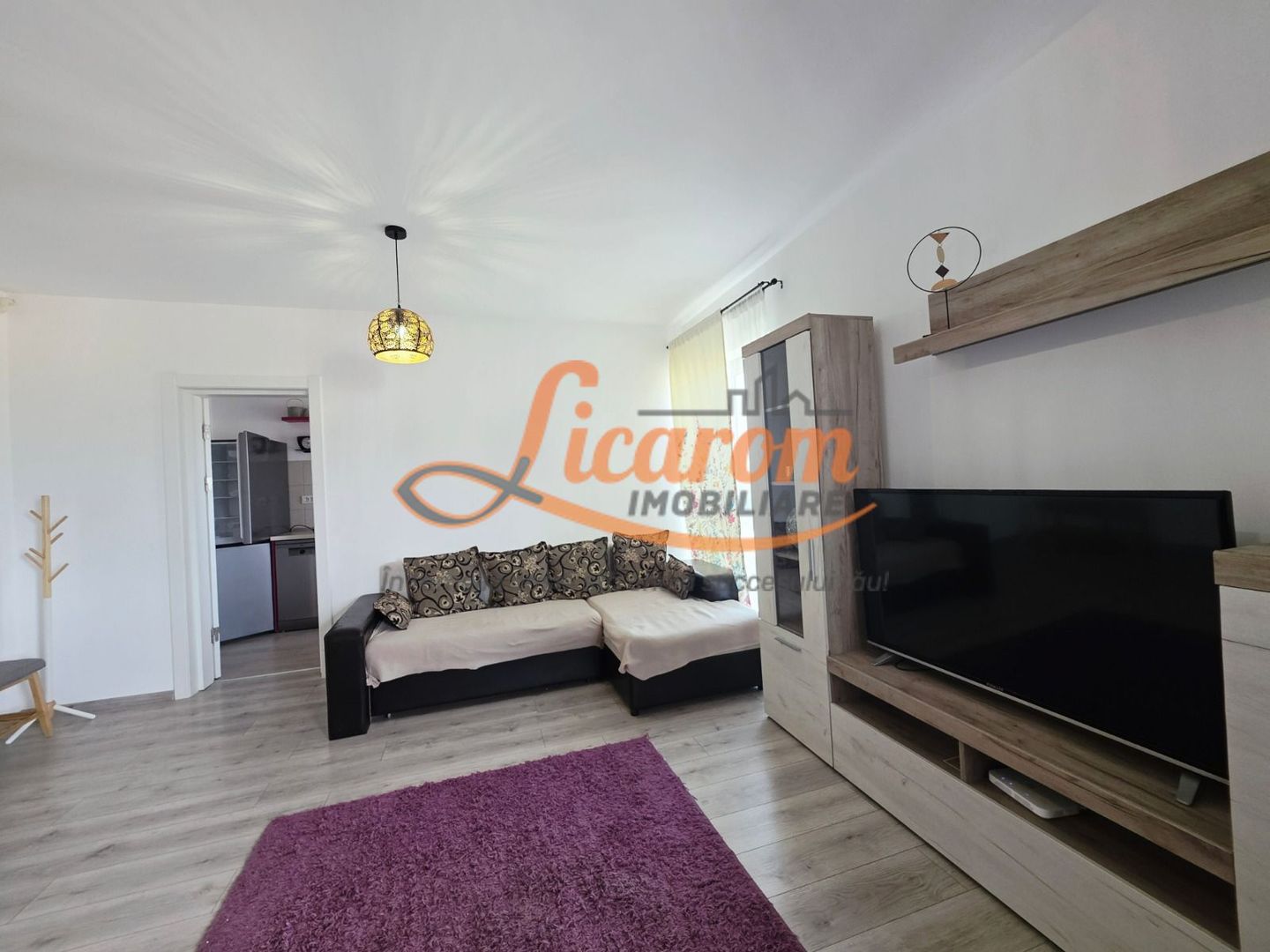 Apartament 2 camere, mobilat, lift, parcare, animale,Cristian BV - Poză 2
