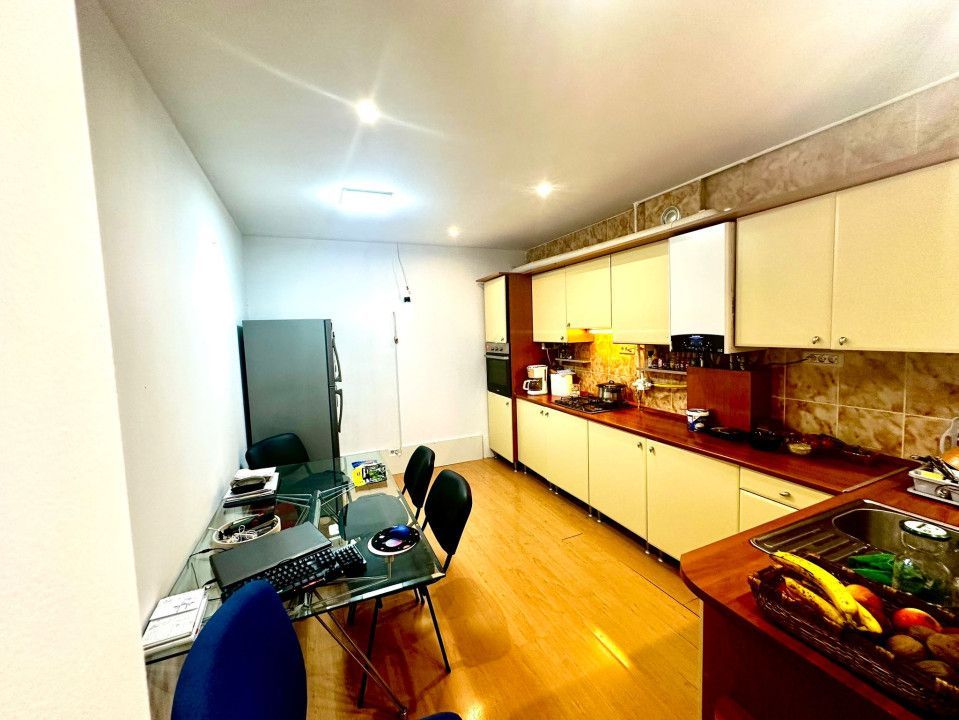 Casa moderna, 2 corpuri de cladire, teren 1000 mp, zona Aradul Nou - Poză 8