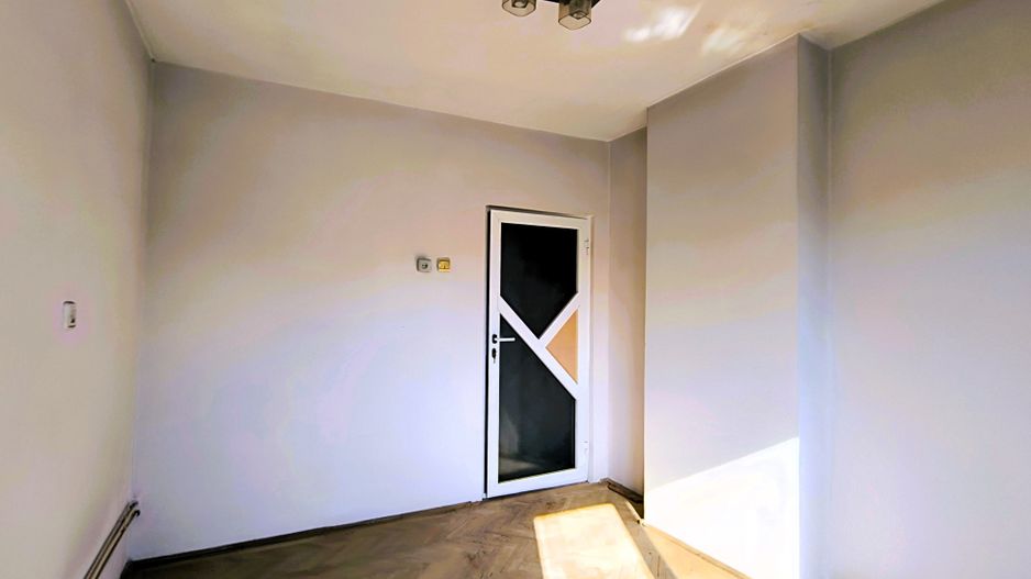 Medgidia | Casa P+1 | 5 camere spațioase, balcon, terasă și garaj - Poză 12