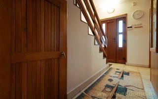 Casa renovata, mobilata si utilata complet - Poză 4