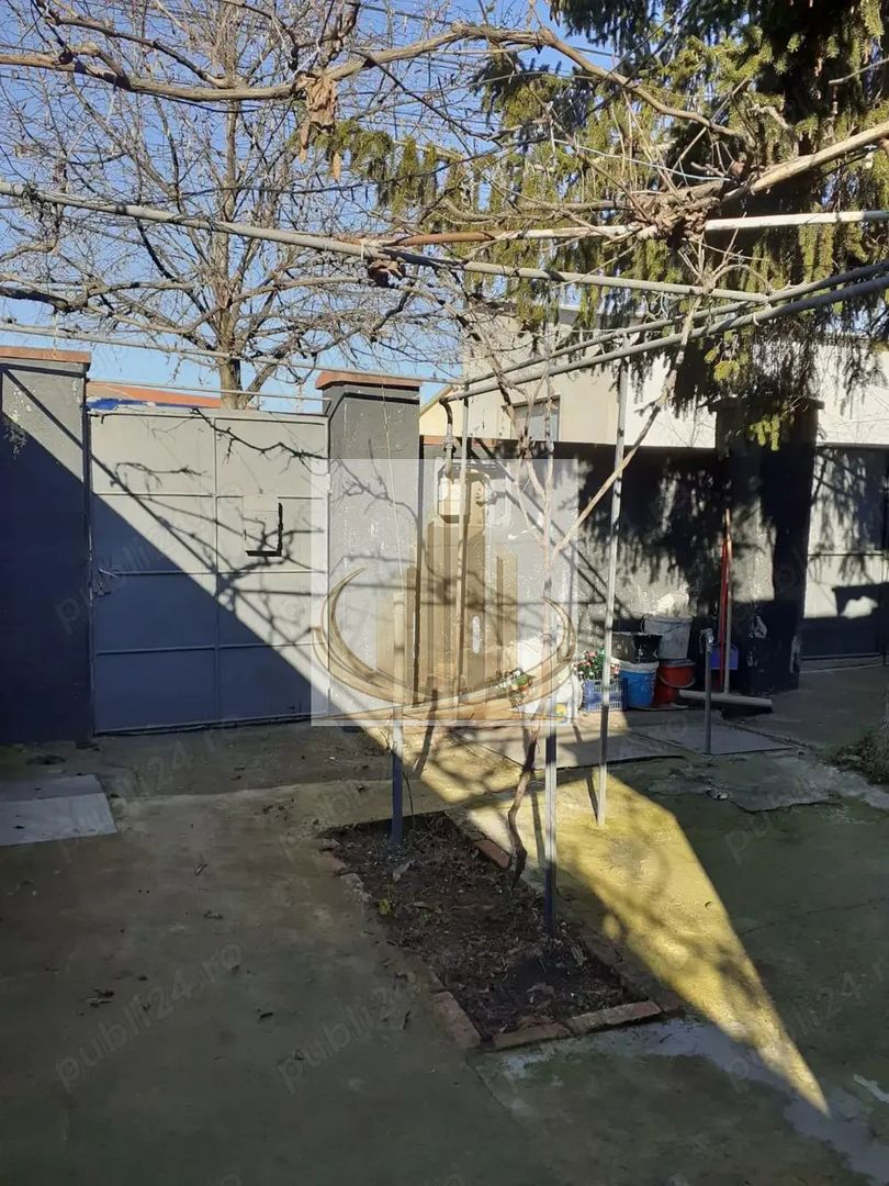 Casa de vanzare 3 apartamente zona Lipovei - Poză 5