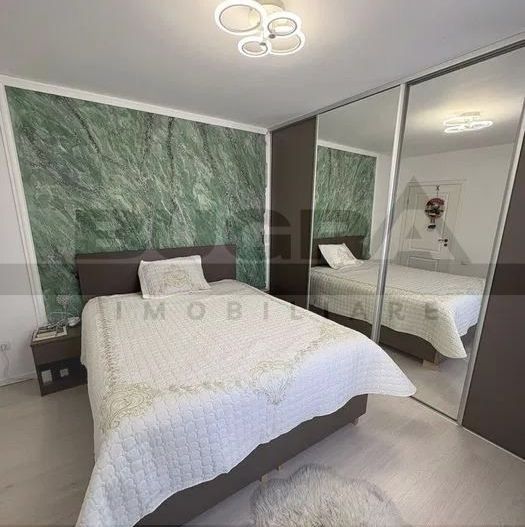 Casa finisata cu 5 camere, 120 mp+400 mp teren, parcare, Semicentral - Poză 1