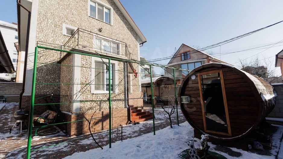 Vânzare, casă 4 camere, str-la Tudor Vladimirescu, Durlești - Poză 1