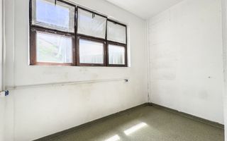 Inchiriere | Parter | Petre Ispirescu | 2 Intrări | Curte | Parcare - Poză 25