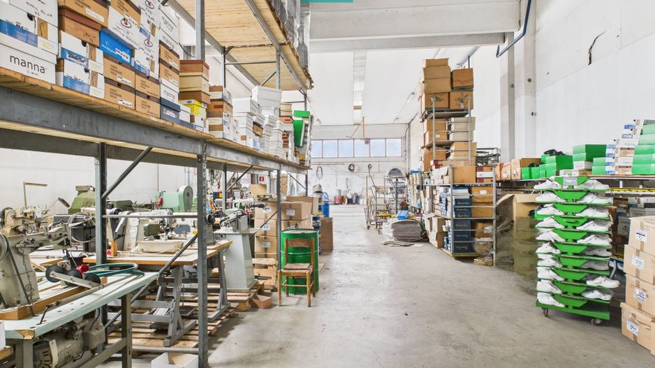 Hală de producție, cu birouri și teren, în Sebiș - Poză 57