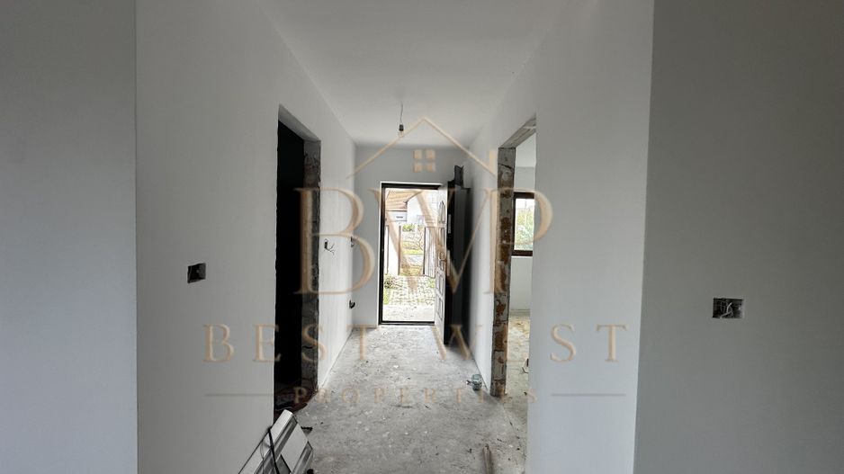 Duplex, 4 dormitoare, Mosnita, drum asfaltat, toate utilitățile - Poză 1