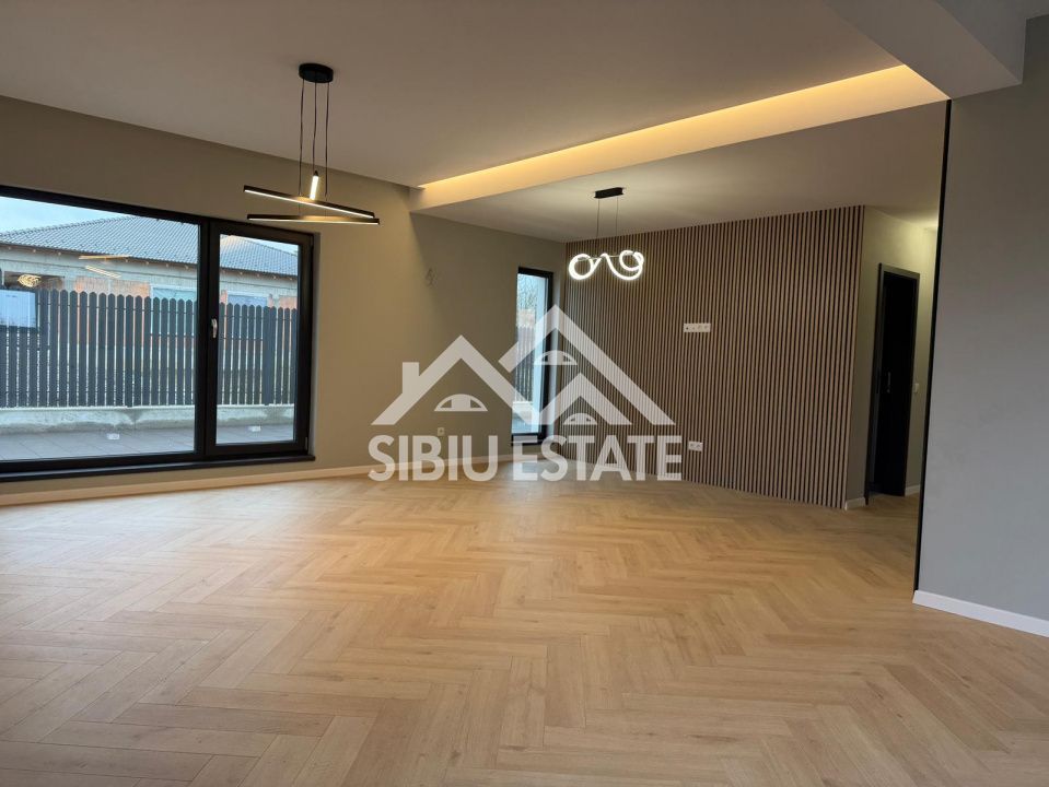 Apartament exclusivist 4 camere, intabulat, 115 mp , Grădină 200 mp , - Poză 2