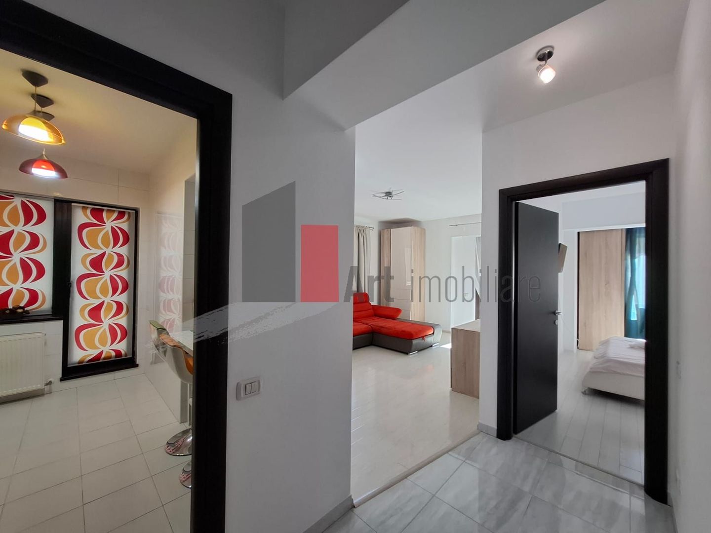 Apartament Piata Unirii, bloc 2013,  liber - Poză 9