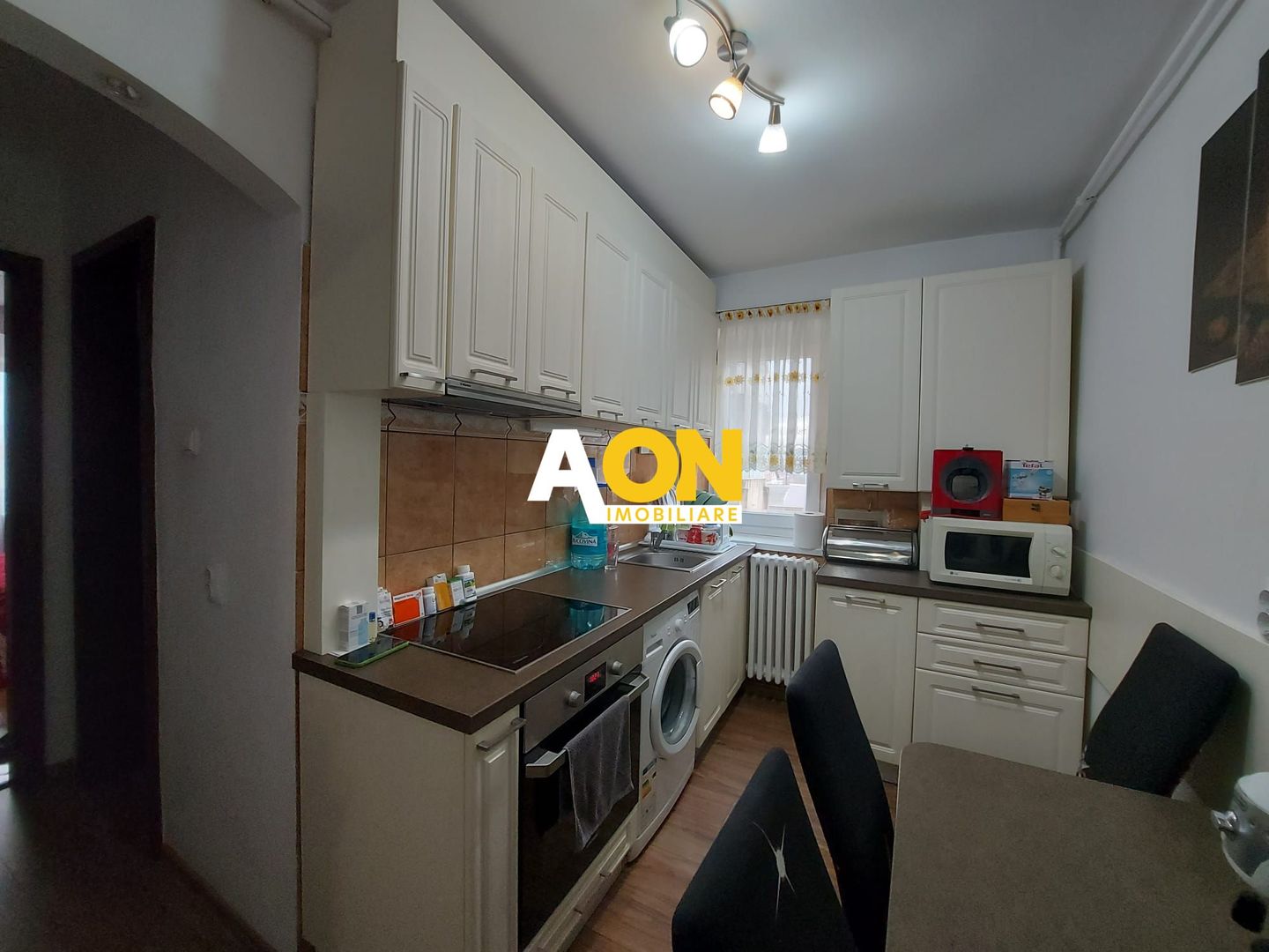 Apartament 2 camere, mobilat utilat, etaj intermediar, Cetate - Poză 4
