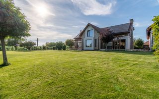 Proprietate exclusivista de vanzare: 2 case | 9 camere | 2000 mp teren - Poză 25