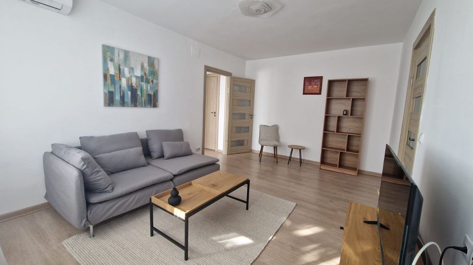 APARTAMENT 3 CAMERE 1 MAI | METROU - Poză 1