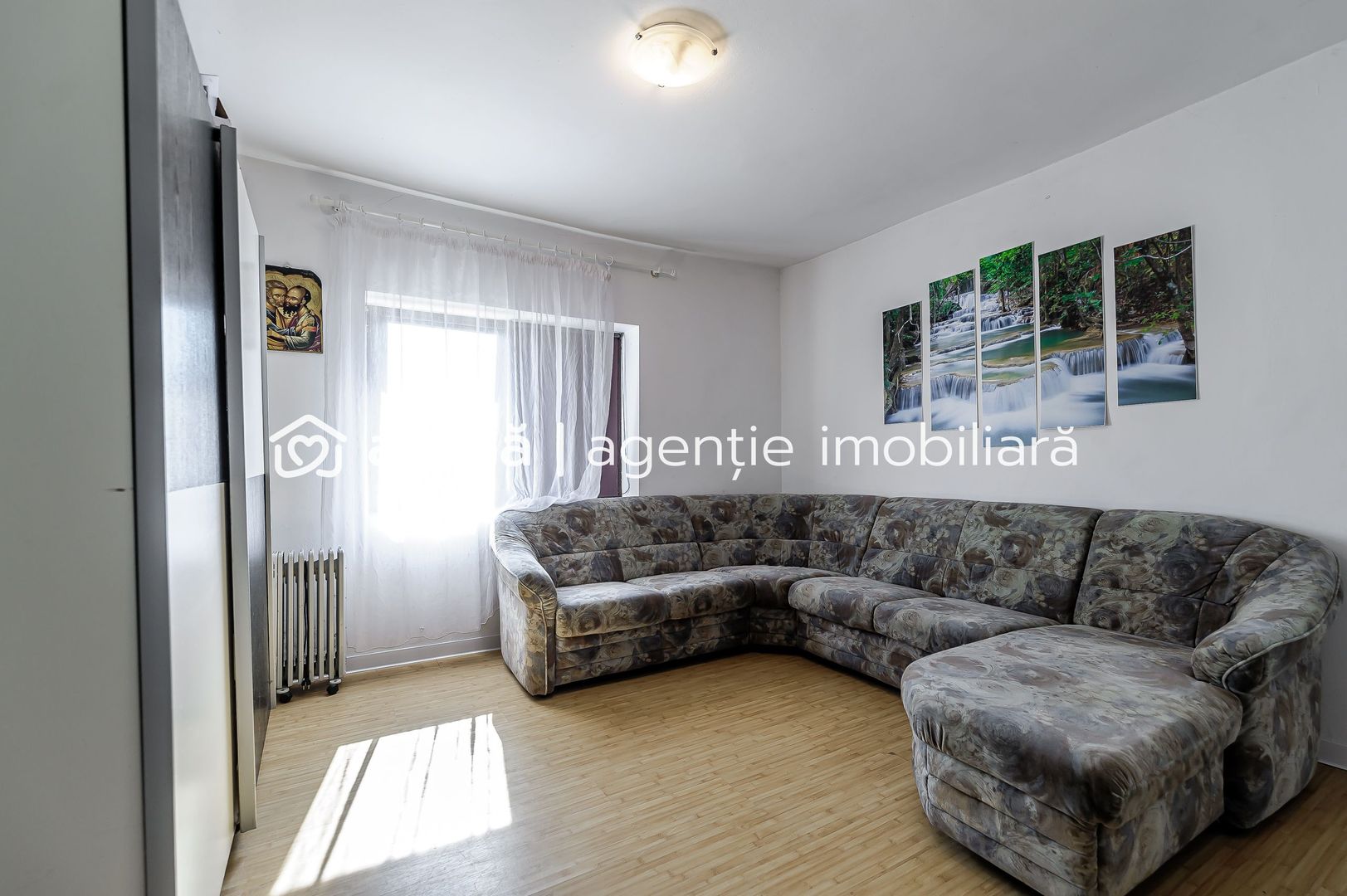 Preț redus! Casă în Grădiște cu 3 dormitoare - Poză 4