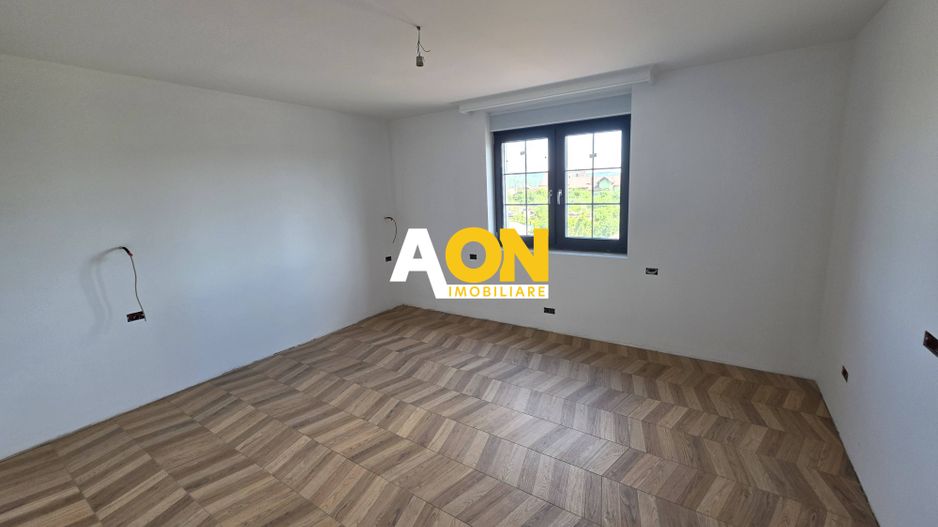 Casă nouă, impozantă,  6 camere, 1346 mp teren, Bărăbanț - Poză 23